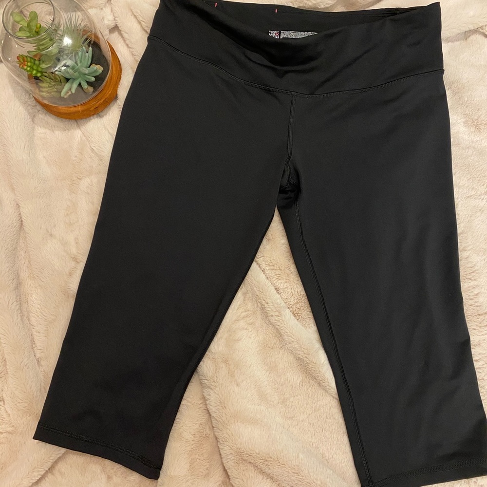 Victoria Secret Sport Knockout Crop Size L Black